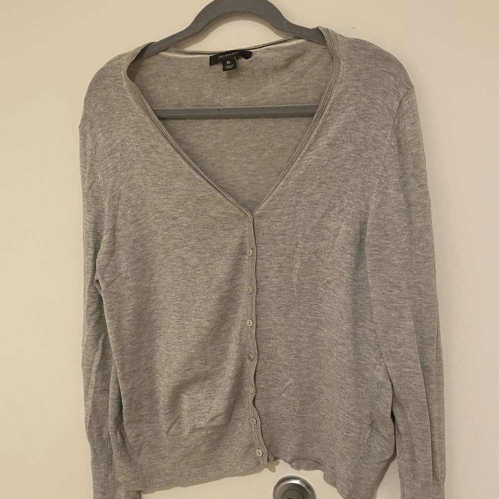 Primark grey button down sweater - Picture 4 of 9